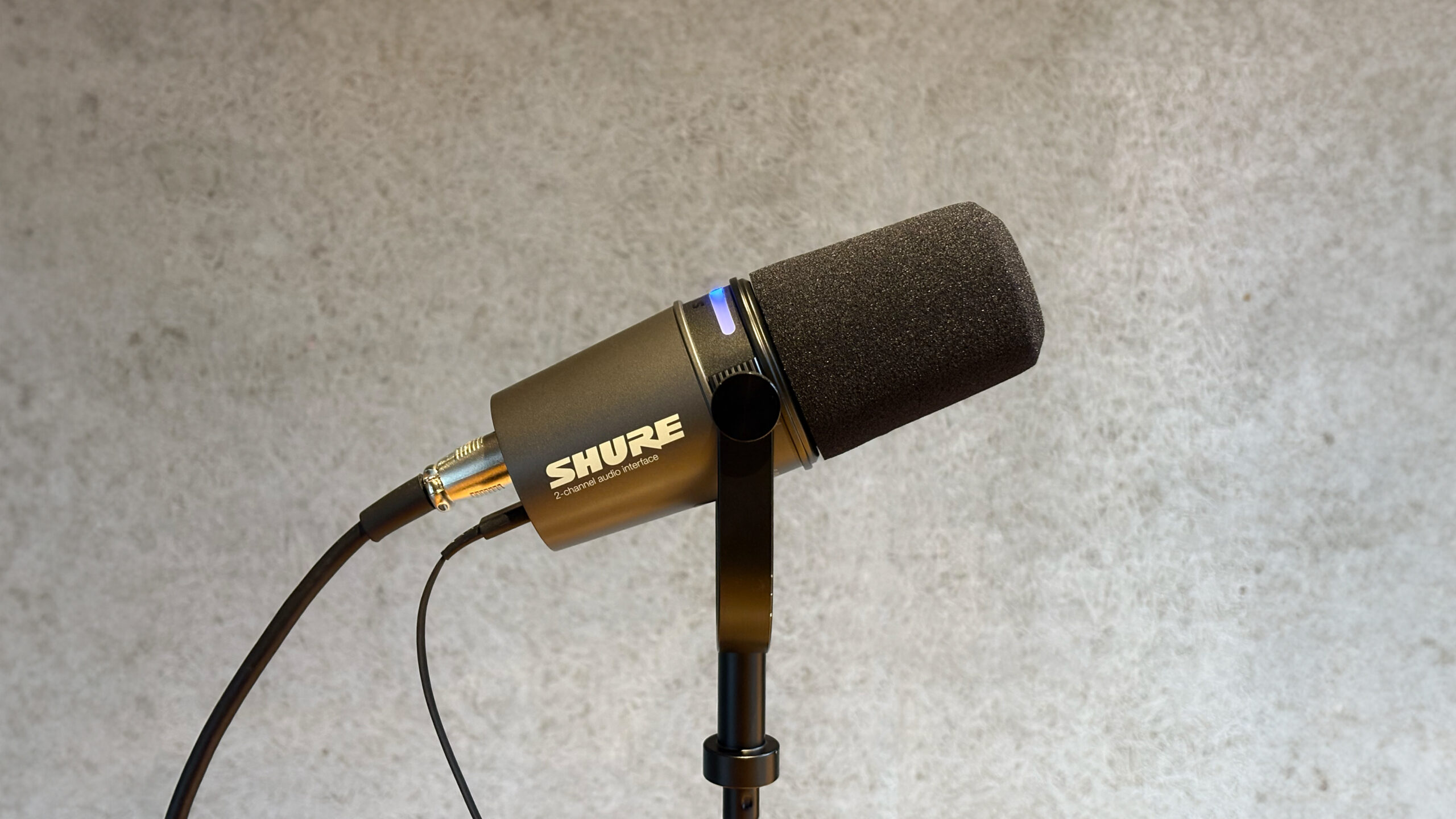 SHURE「MV7i」が雑談スタジオにて無料で体験いただけるようになりました。
